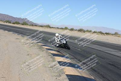 media/Dec-01-2025-Moto Forza (Mon) [[2daa91e15f]]/2-Intermediate Group/Session 4 (Turn 10 Inside)/